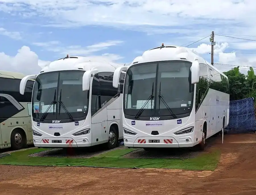 Autocar Irizar Bluebird Express vers Dschang
